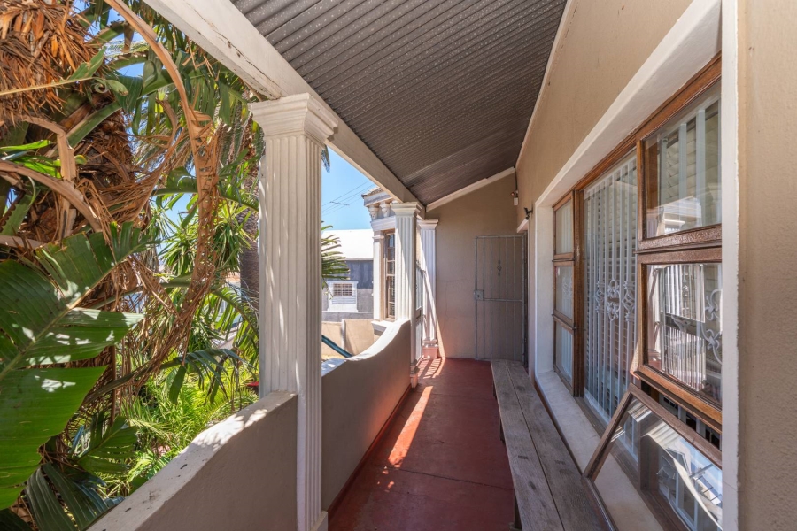 8 Bedroom Property for Sale in Walmer Estate Western Cape